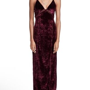 Low key crushing velvet dress